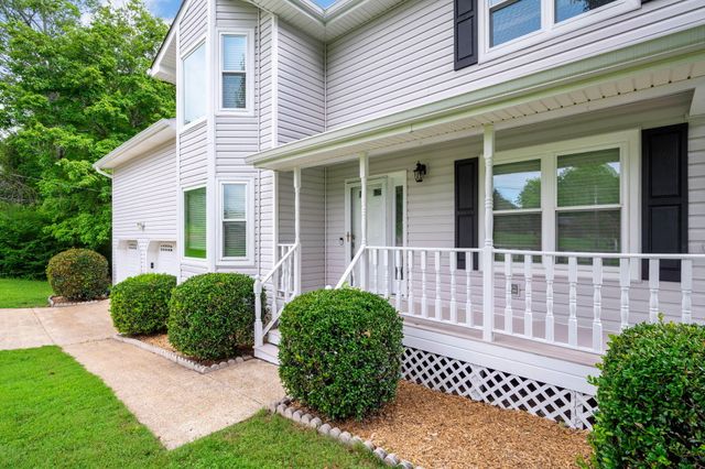 5526 Twin Oaks Drive, Ooltewah, TN 37363