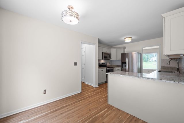 5526 Twin Oaks Drive, Ooltewah, TN 37363