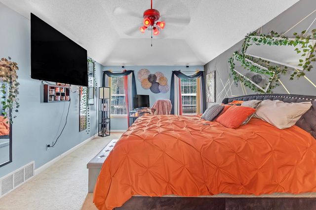 10215 N GREEN MOSS DR, Cordova, TN 38018