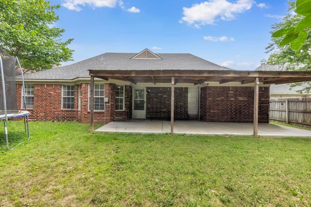 10215 N GREEN MOSS DR, Cordova, TN 38018