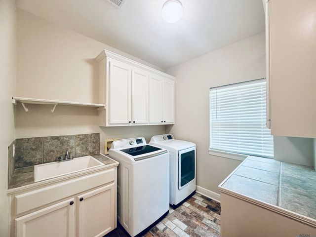 18945 Poujeaux Ave, Baton Rouge, LA 70817