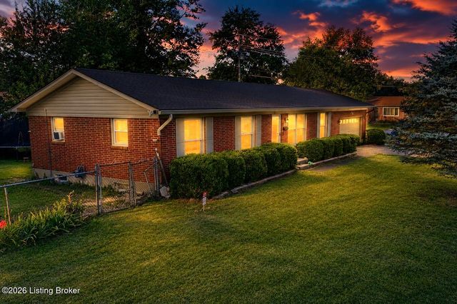 6701 Creston Dr, Louisville, KY 40258