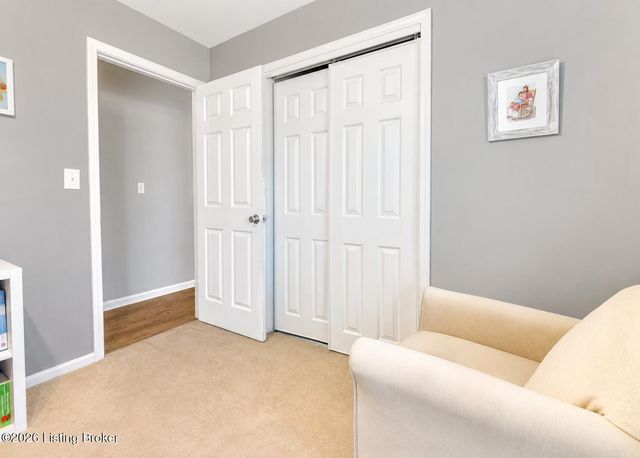 6701 Creston Dr, Louisville, KY 40258