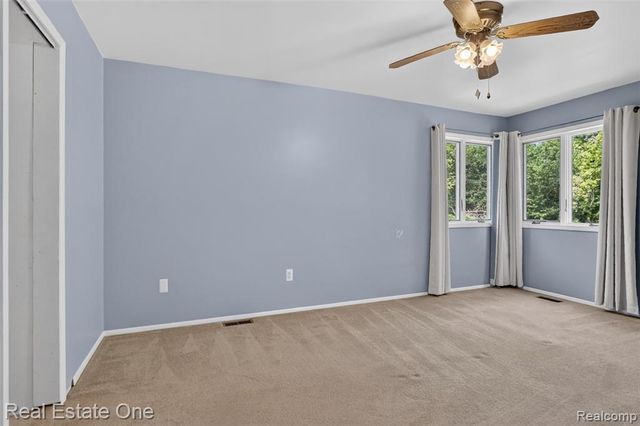7990 Tower Road, South Lyon, MI 48178