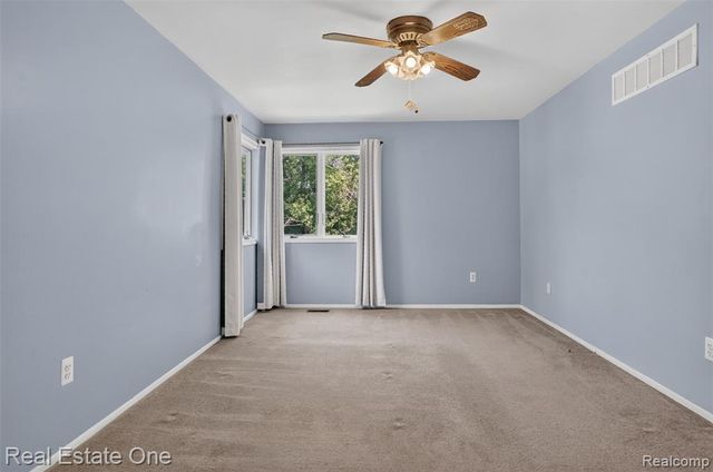 7990 Tower Road, South Lyon, MI 48178