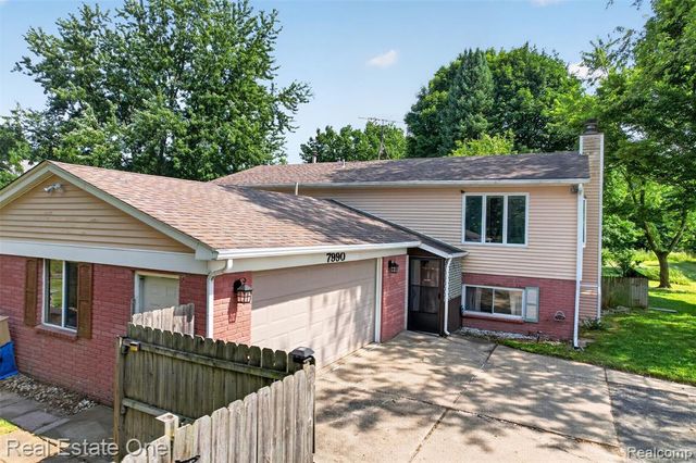 7990 Tower Road, South Lyon, MI 48178
