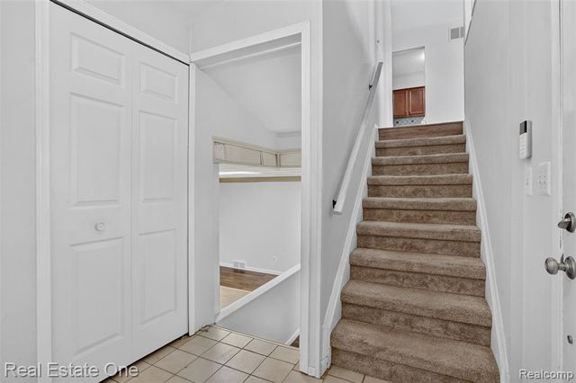 7990 Tower Road, South Lyon, MI 48178