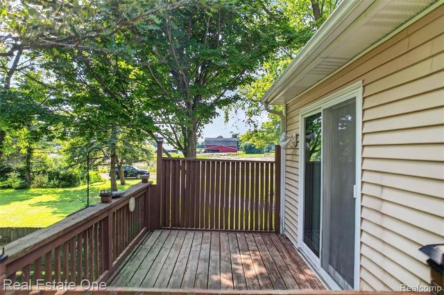 7990 Tower Road, South Lyon, MI 48178