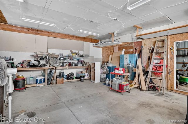 7990 Tower Road, South Lyon, MI 48178