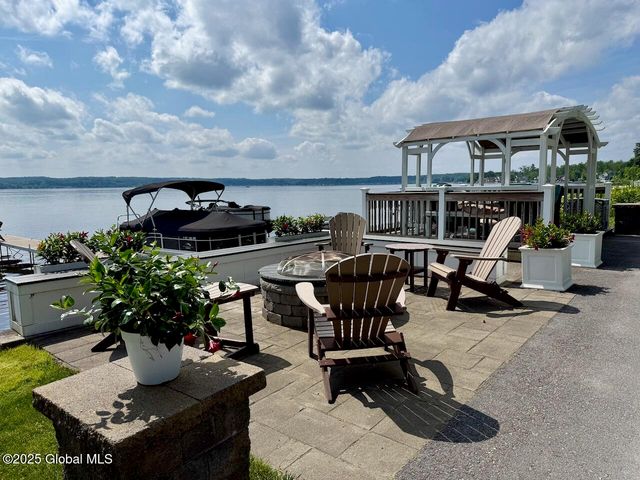 8 Riley Cove Road, Malta, NY 12020