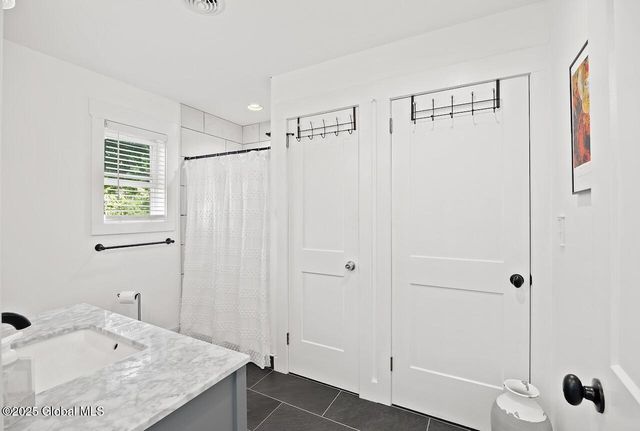8 Riley Cove Road, Malta, NY 12020