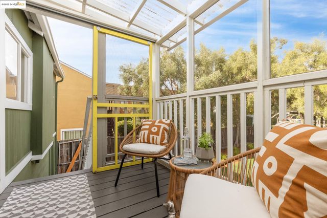 954 46Th St, Oakland, CA 94608