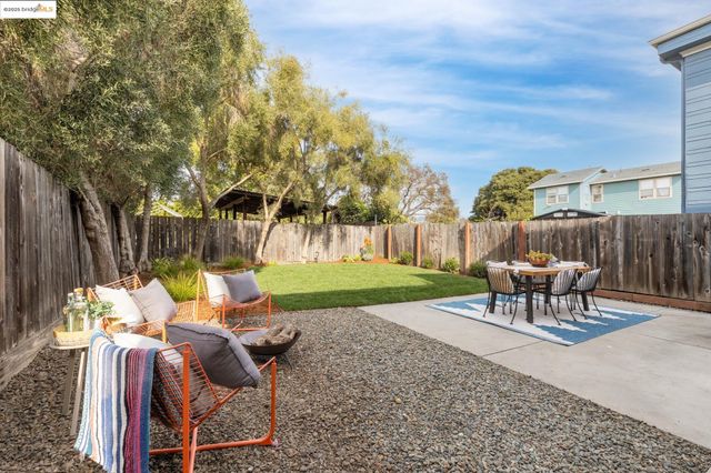 954 46Th St, Oakland, CA 94608