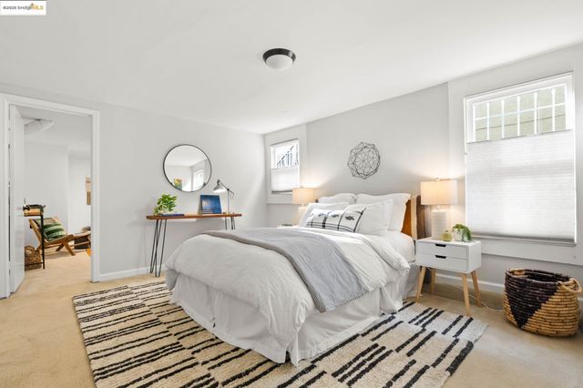 954 46Th St, Oakland, CA 94608