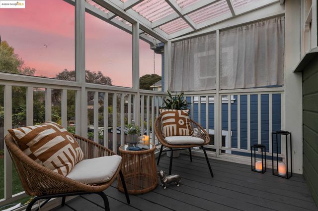 954 46Th St, Oakland, CA 94608