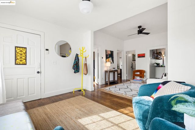 954 46Th St, Oakland, CA 94608