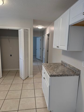 928 POPLAR LEAF RD, Collierville, TN 38017