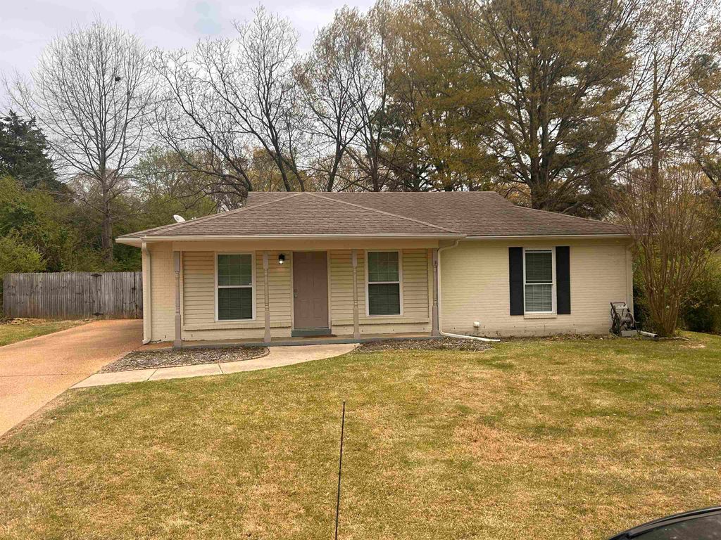 928 POPLAR LEAF RD, Collierville, TN 38017