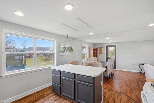 3711 SOUTHRIDGE DR, Columbia, MO 65202