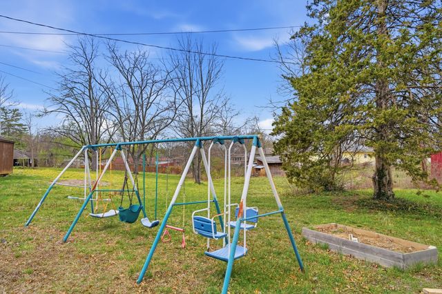 3711 SOUTHRIDGE DR, Columbia, MO 65202