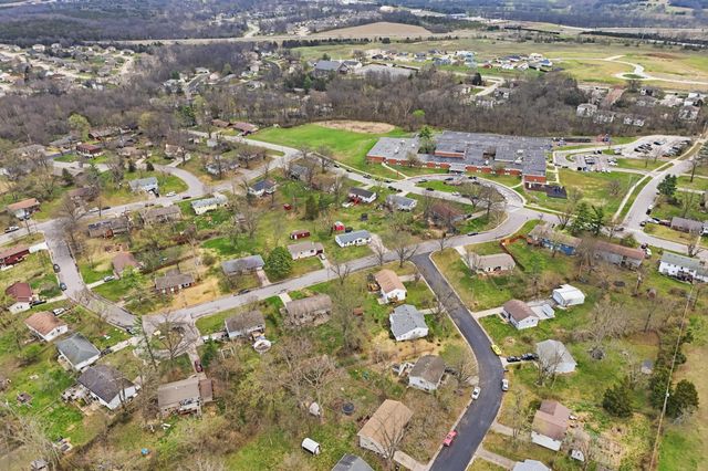 3711 SOUTHRIDGE DR, Columbia, MO 65202