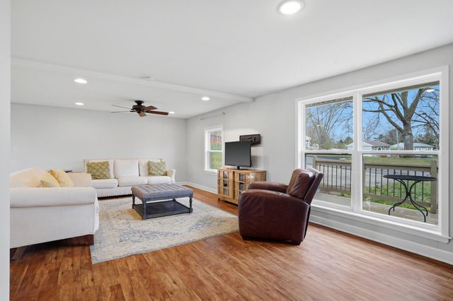 3711 SOUTHRIDGE DR, Columbia, MO 65202