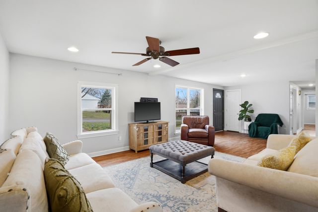 3711 SOUTHRIDGE DR, Columbia, MO 65202