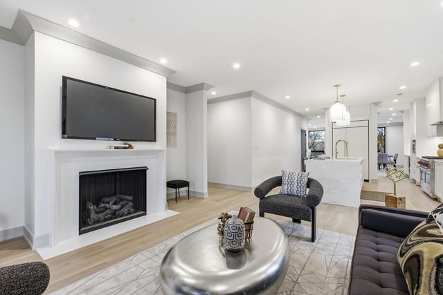 1646 N Orchard Street 2, Chicago, IL 60614