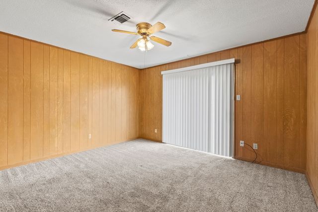 706 S Manson Street, Wolfe City, TX 75496