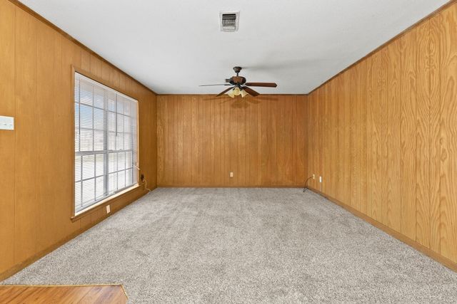 706 S Manson Street, Wolfe City, TX 75496