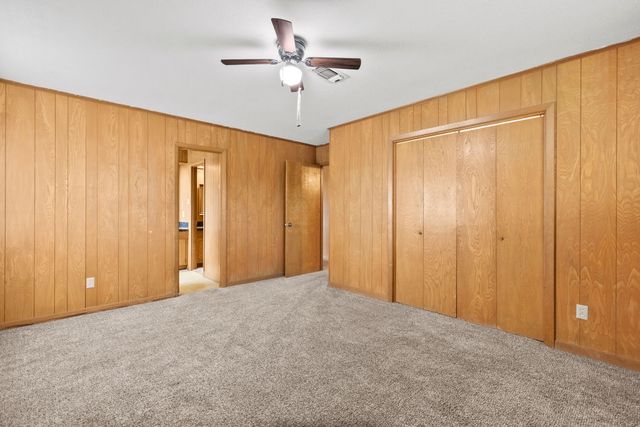 706 S Manson Street, Wolfe City, TX 75496