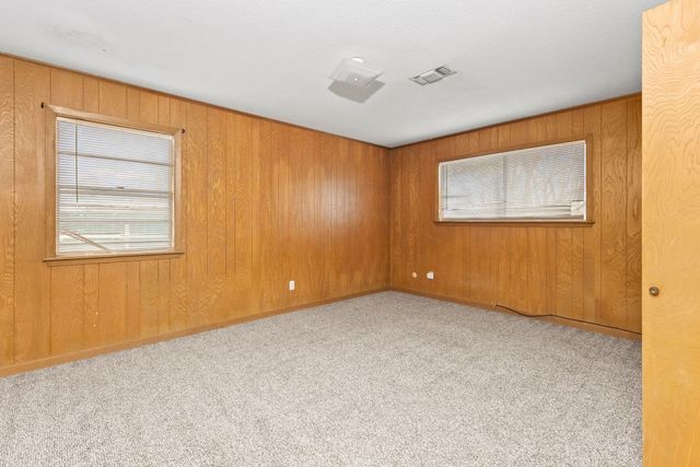 706 S Manson Street, Wolfe City, TX 75496