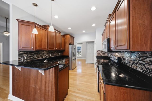 1017 Stafford Ct, Hendersonville, TN 37075