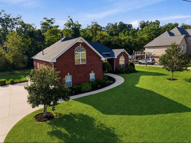1017 Stafford Ct, Hendersonville, TN 37075