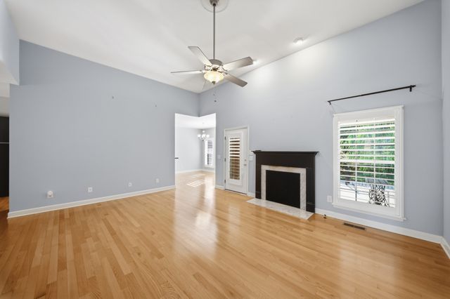 1017 Stafford Ct, Hendersonville, TN 37075