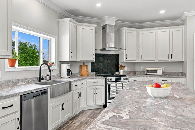 1768 S Gregg Road, Nixa, MO 65714