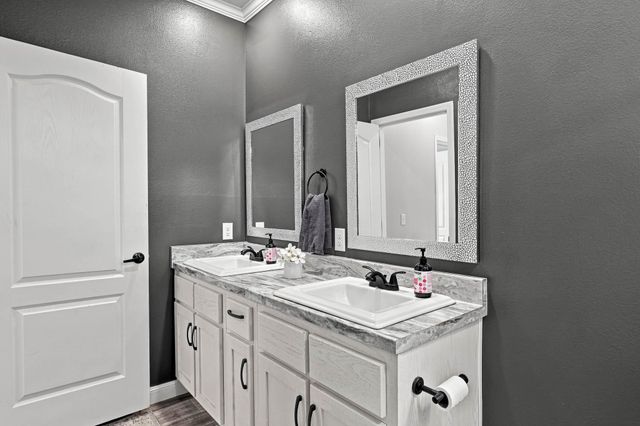 1768 S Gregg Road, Nixa, MO 65714