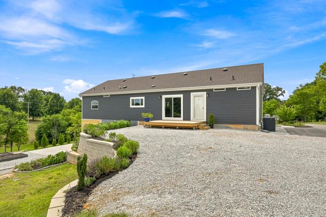 1768 S Gregg Road, Nixa, MO 65714