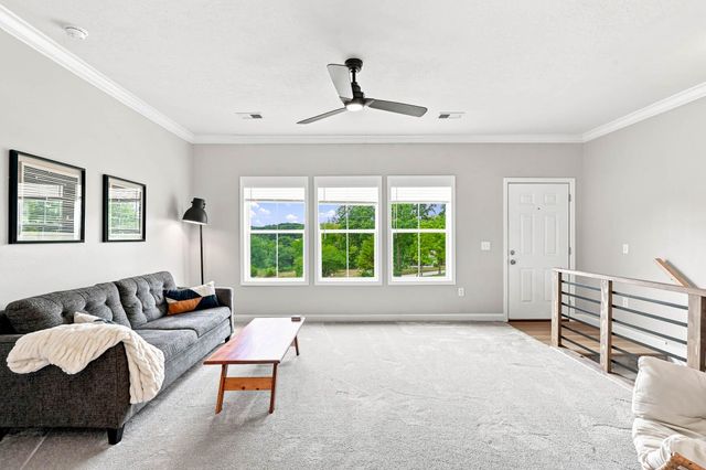 1768 S Gregg Road, Nixa, MO 65714