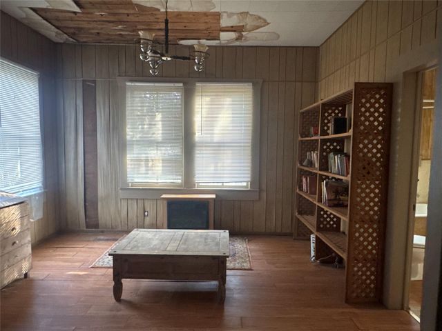 1302 19th Street, Hempstead, TX 77445