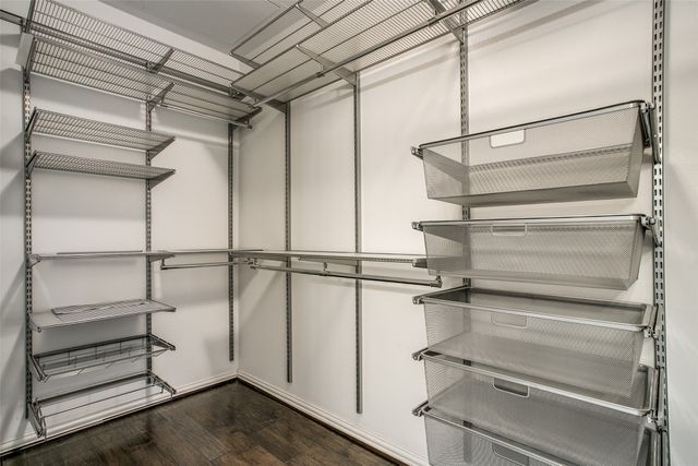 2305 Worthington Street 213, Dallas, TX 75204