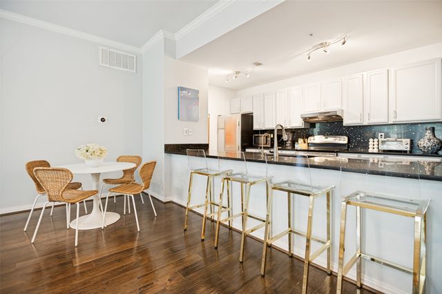 2305 Worthington Street 213, Dallas, TX 75204