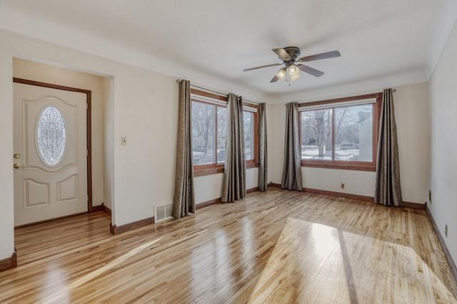 1021 Marshall Avenue, Saint Paul Park, MN 55071