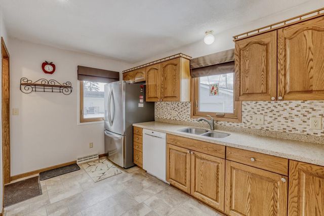 1021 Marshall Avenue, Saint Paul Park, MN 55071