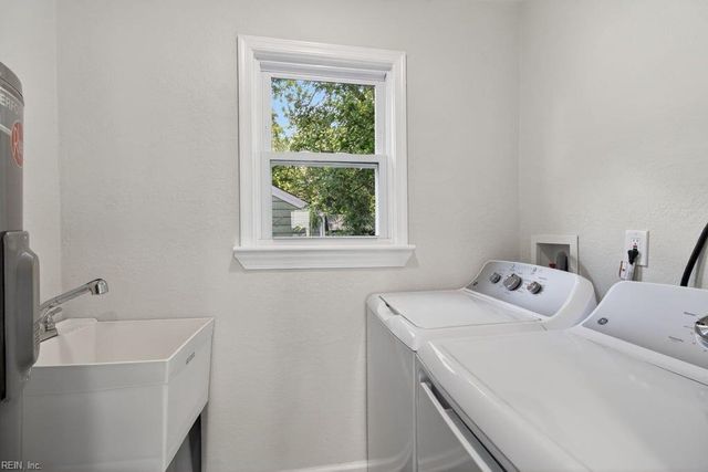 212 Boswell DR, Hampton, VA 23669