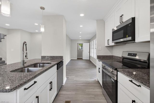 212 Boswell DR, Hampton, VA 23669