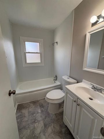 7044 Westminster Avenue, Warren, MI 48091