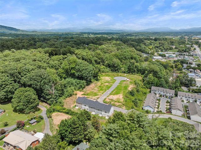 16 Bessie Luther Boulevard unit 39, Candler, NC 28715