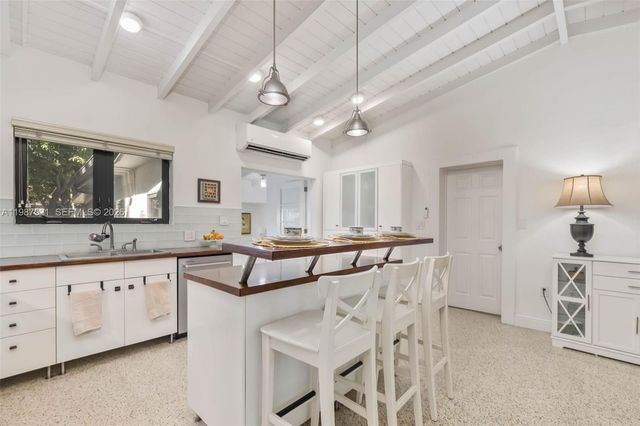 7720 SW 59th Ct, South Miami, FL 33143