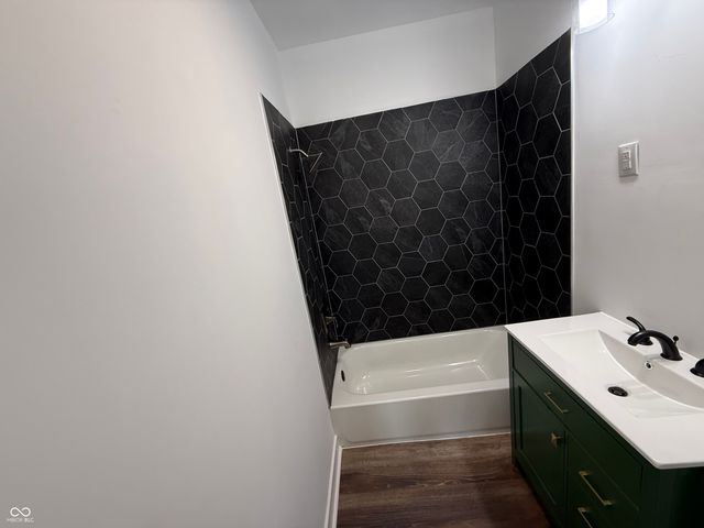 207 E Broadway Street, Alexandria, IN 46001